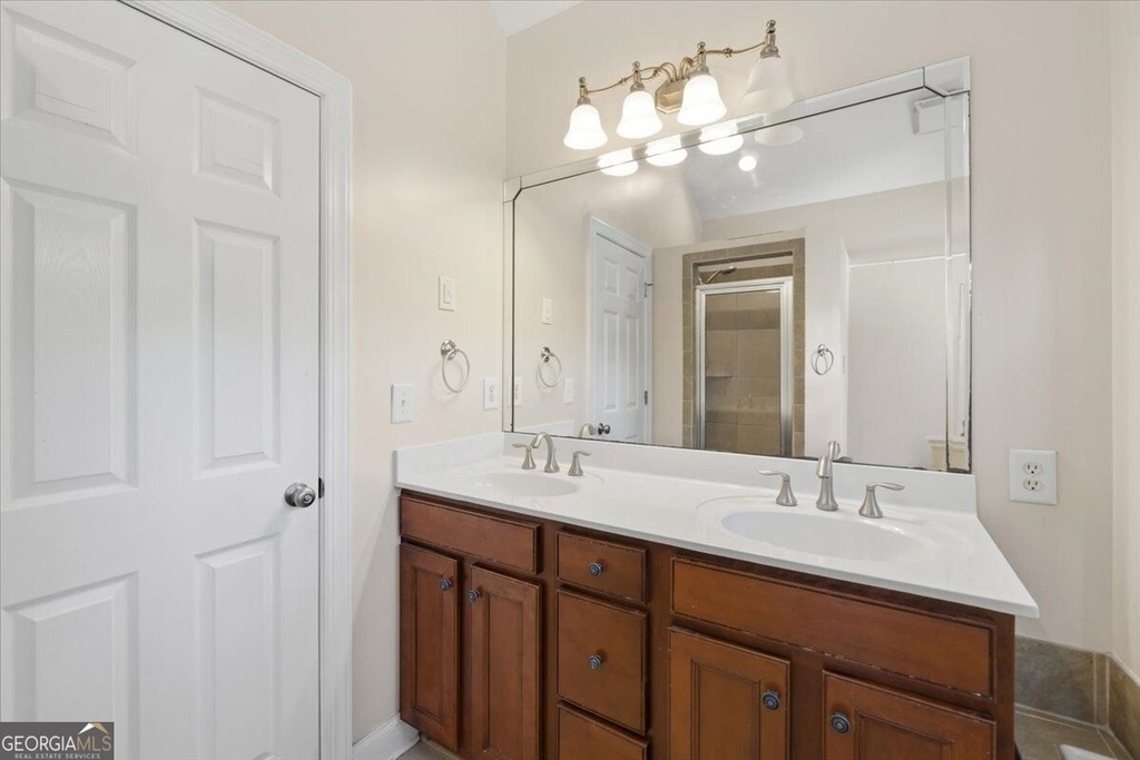 728 Markhams Drive - Photo 30
