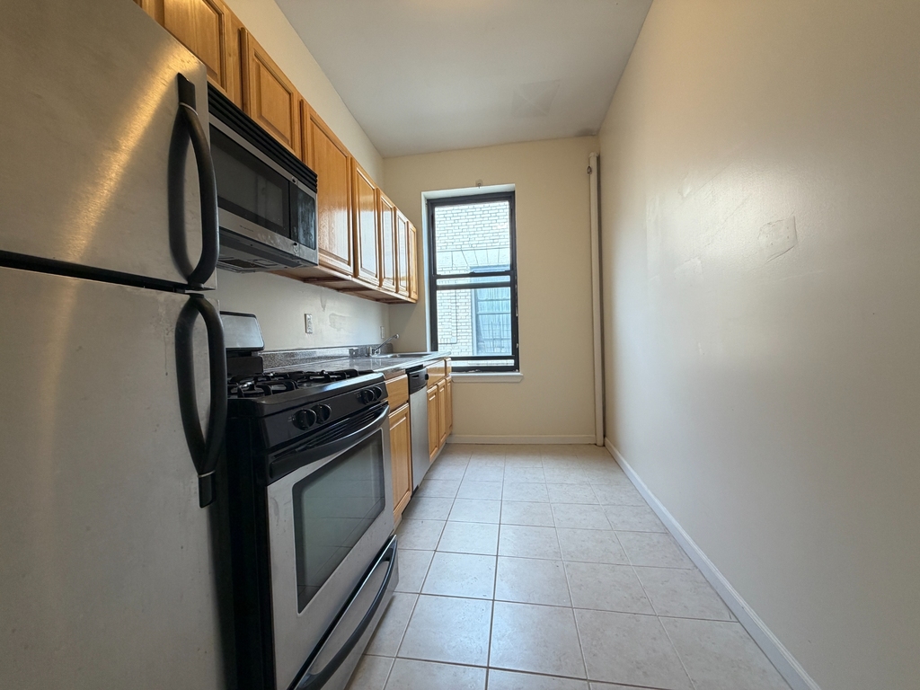 408 W 130 - Photo 2