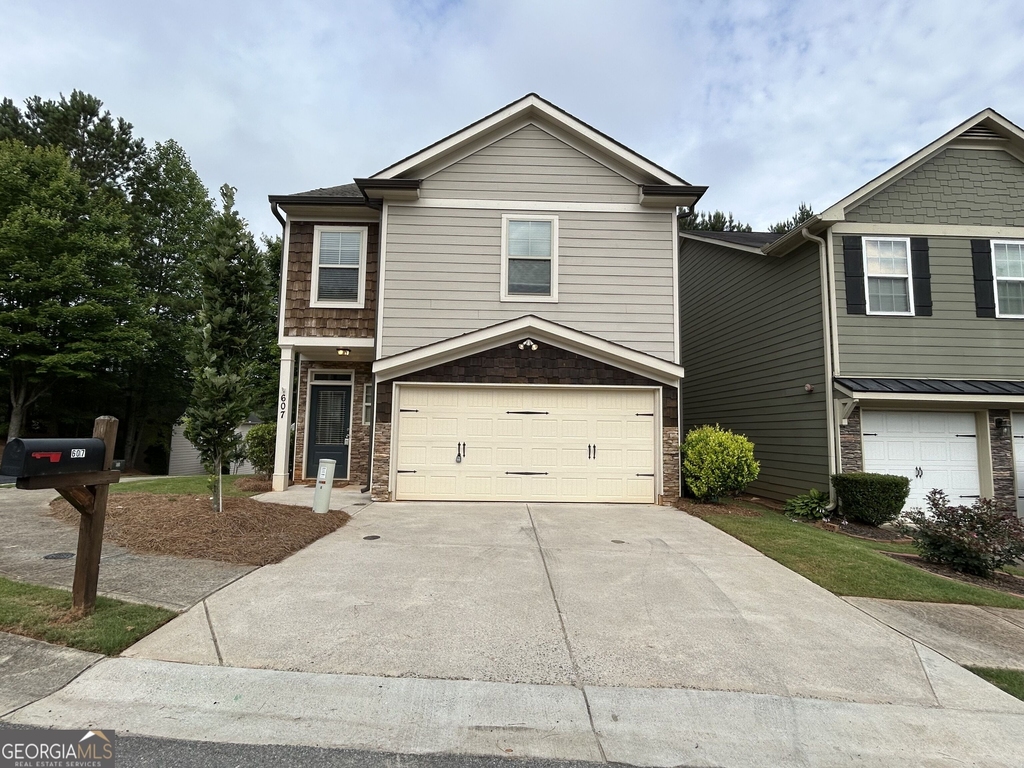 607 Summit Point - Photo 0