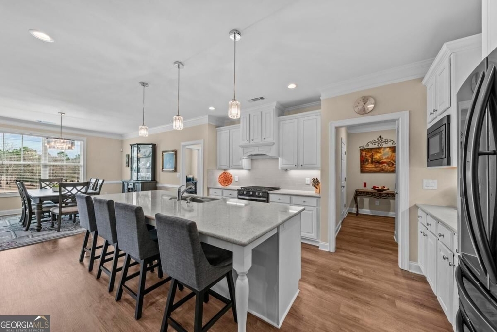 1011 Lofter Place - Photo 13