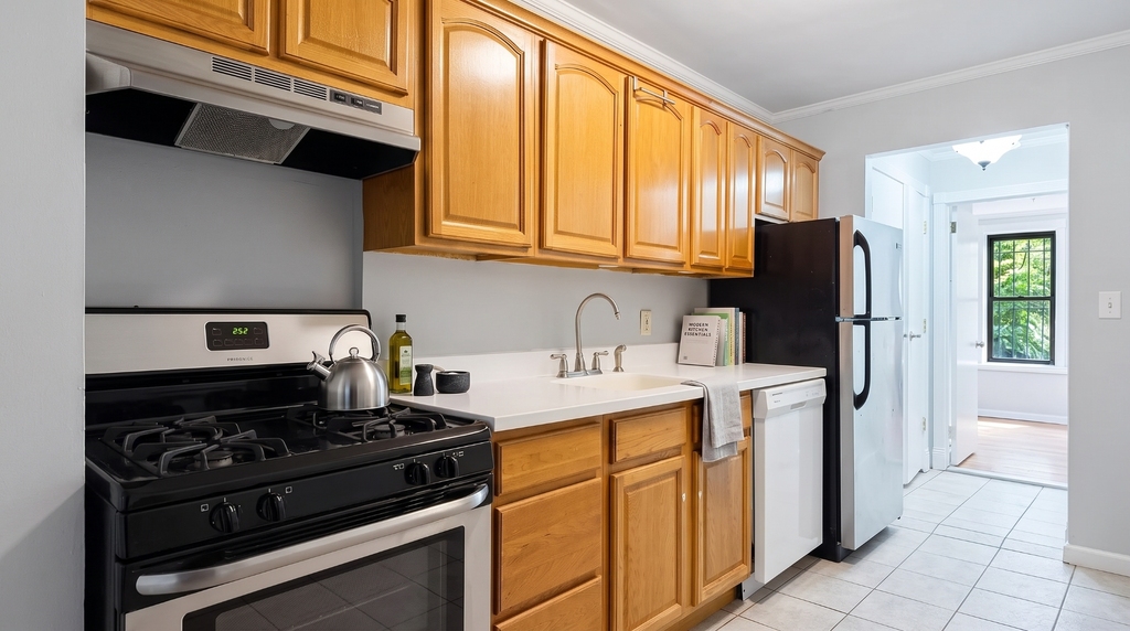 212 West 133rd Street - Photo 6