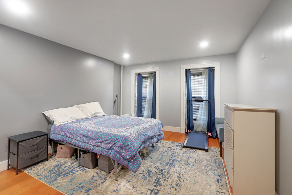 518 Lafayette Avenue - Photo 4