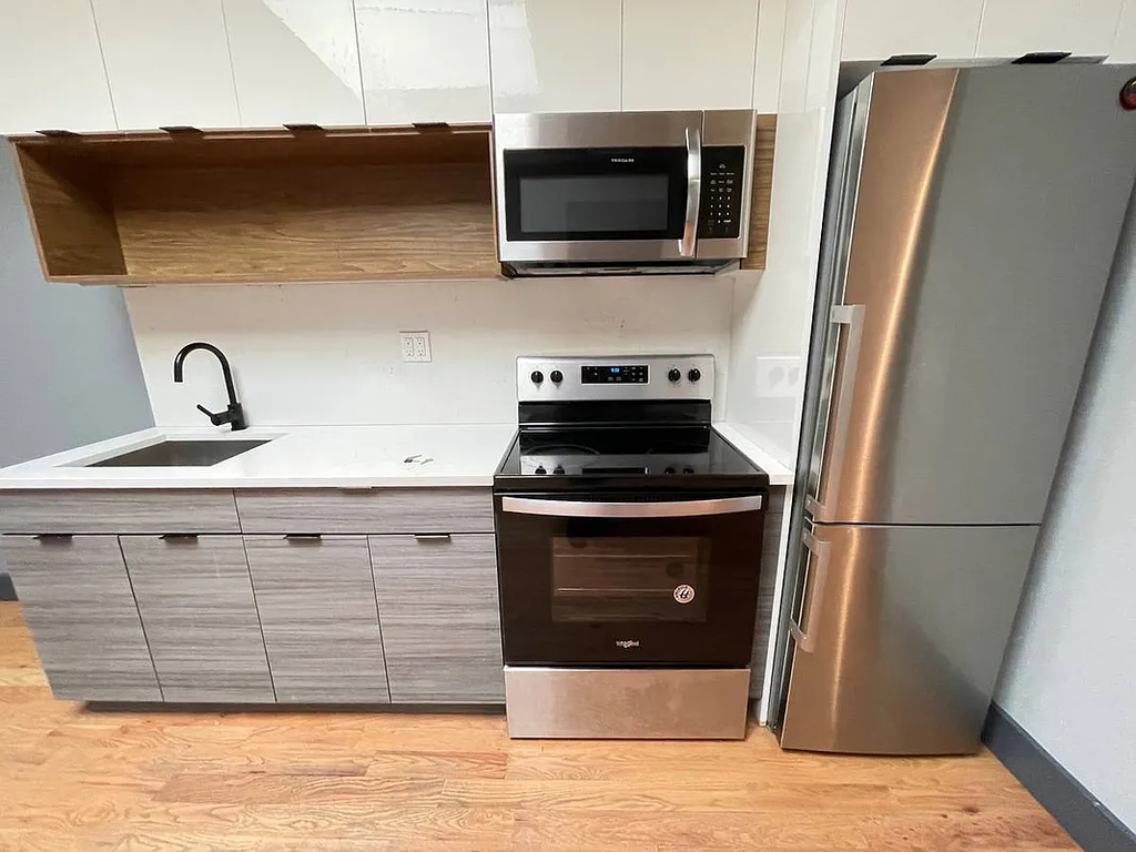 1360 Herkimer Street - Photo 1