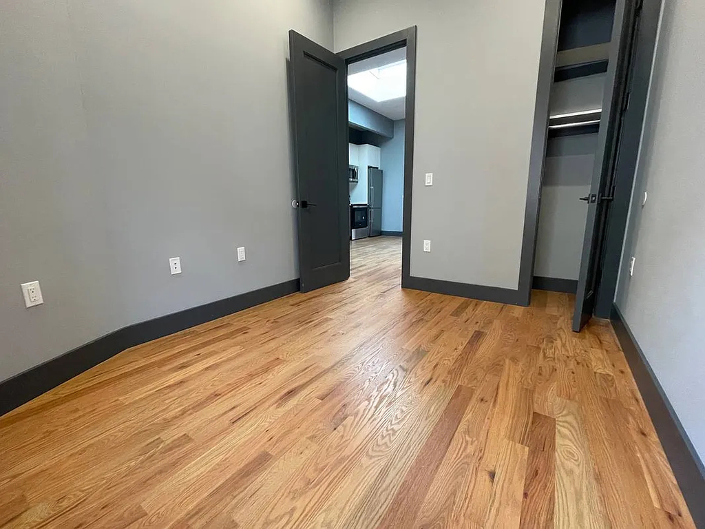 1360 Herkimer Street - Photo 5
