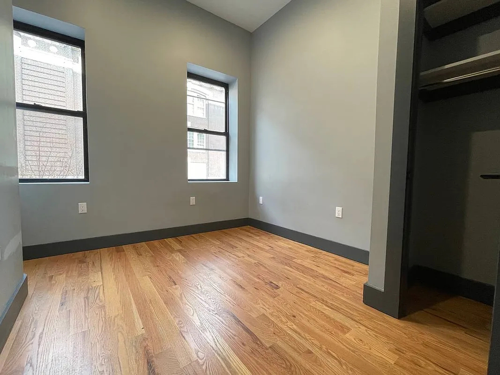 1360 Herkimer Street - Photo 4