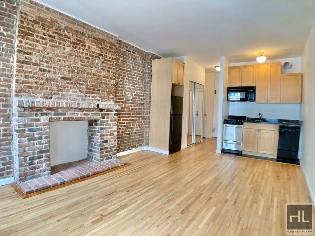 East 84 Street - Photo 1