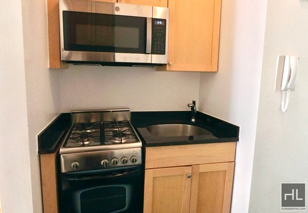 East 84th Street - Photo 1
