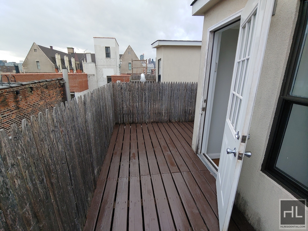 East 106 Street - Photo 2