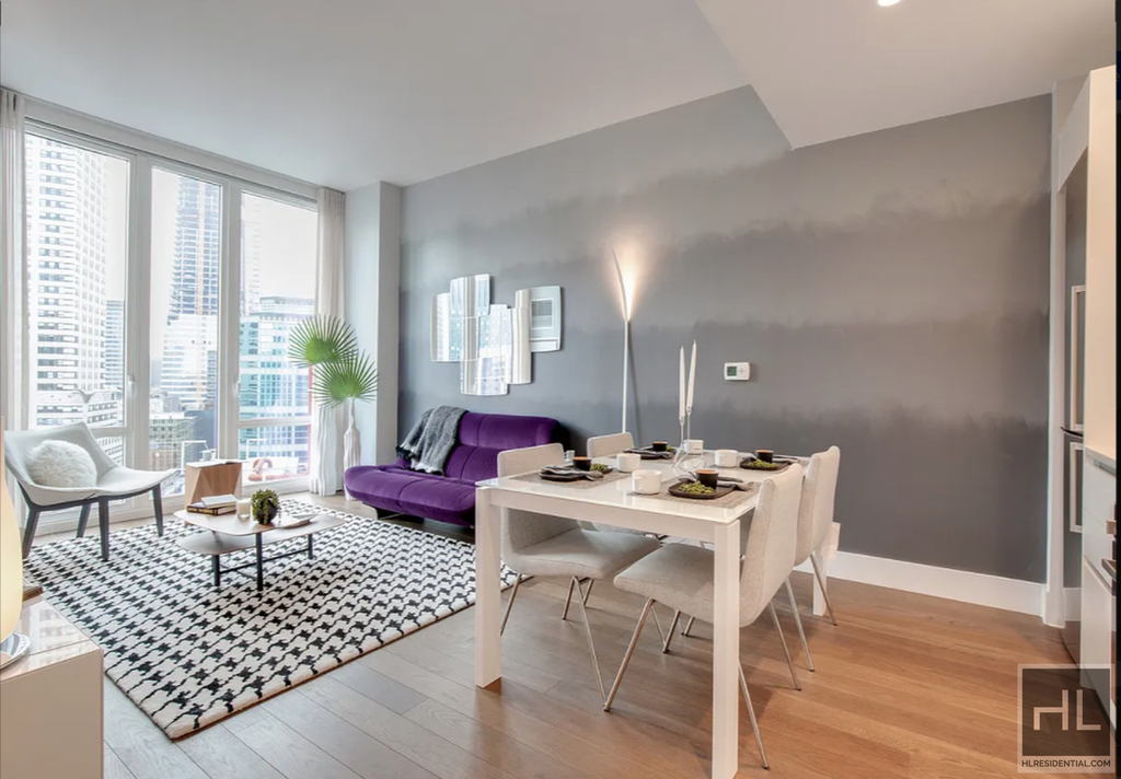 East 44th Street - Photo 3