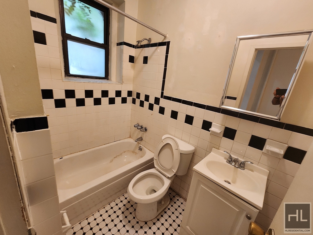 East 89 Street - Photo 3