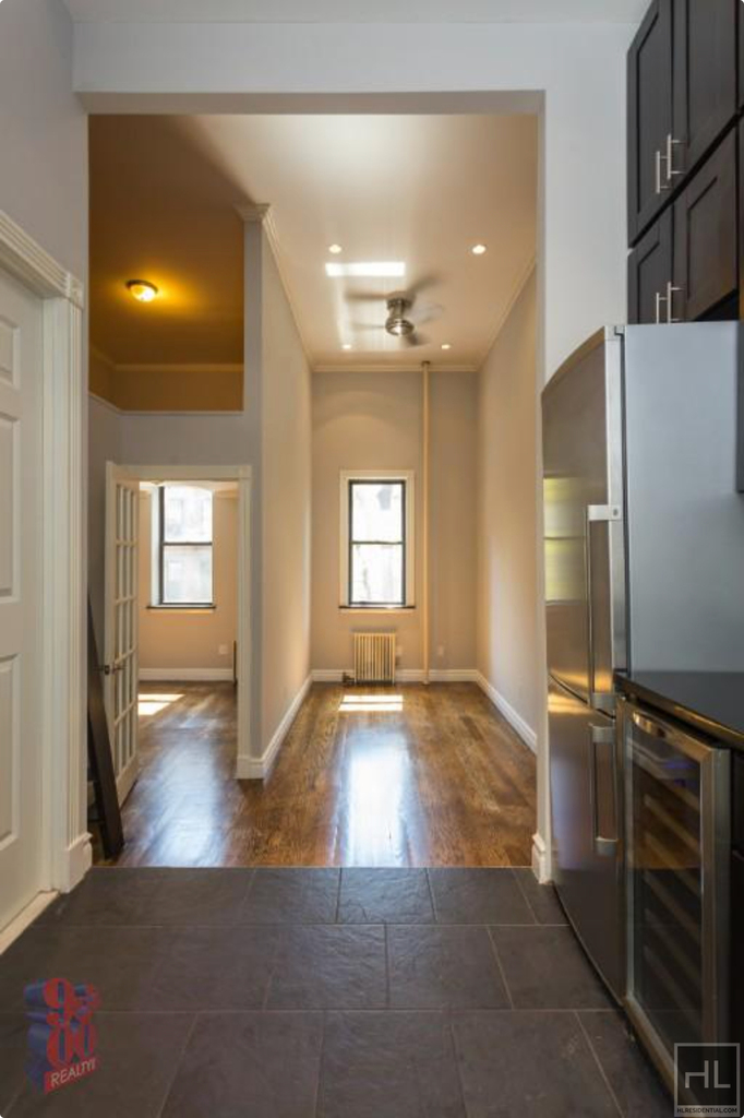West 14 Street - Photo 2