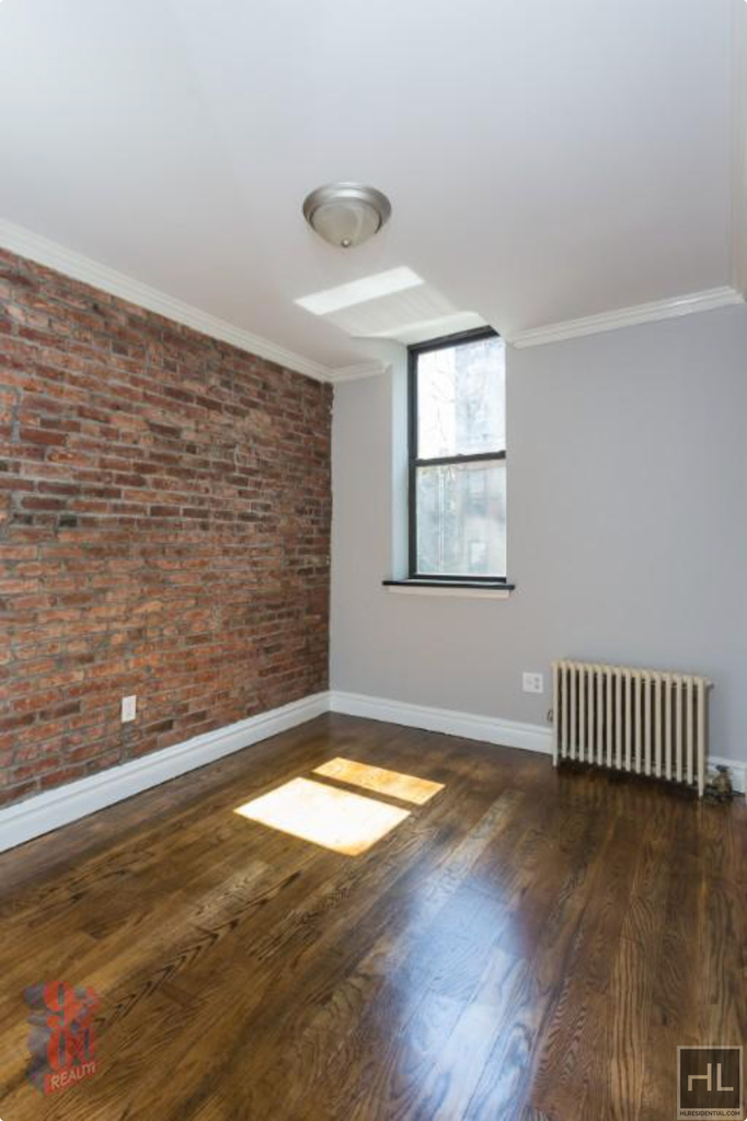 West 14 Street - Photo 3