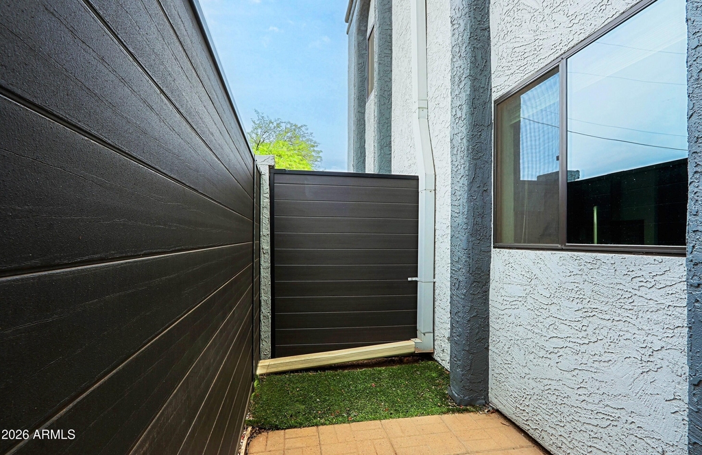 3501 N 64th Street - Photo 9