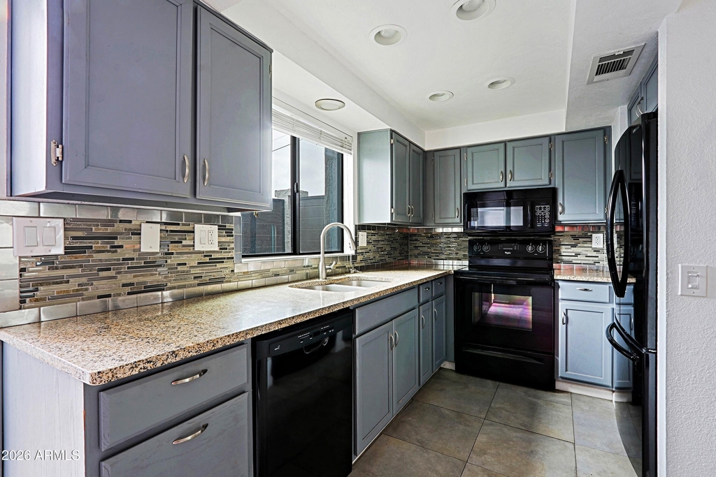 3501 N 64th Street - Photo 3