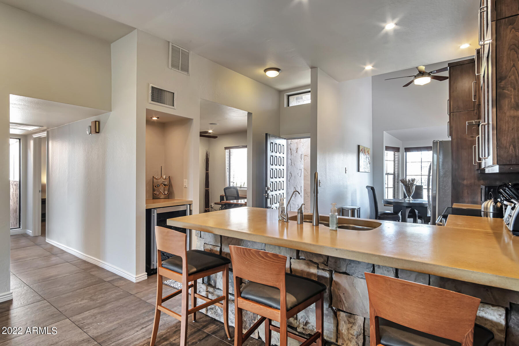 7318 E Palo Verde Drive - Photo 2