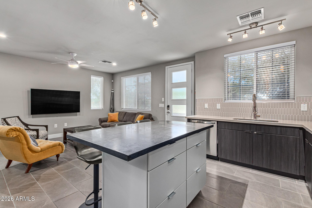 2825 N 42nd Street - Photo 11