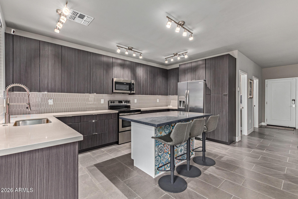 2825 N 42nd Street - Photo 1