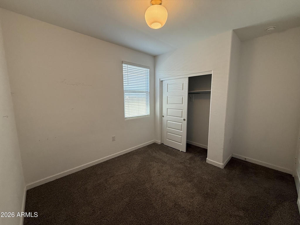 2425 W Seaver Avenue - Photo 7