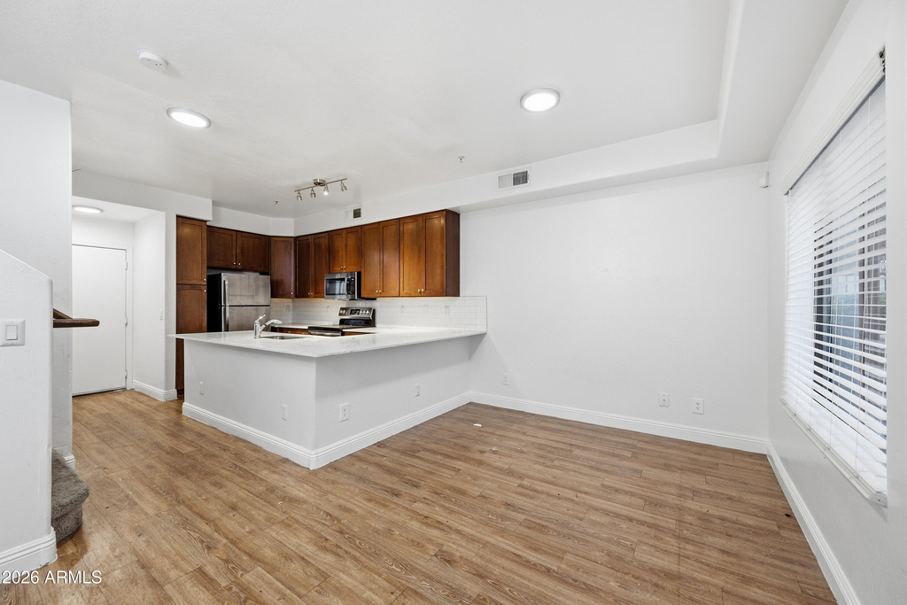 4608 W Maryland Avenue - Photo 1