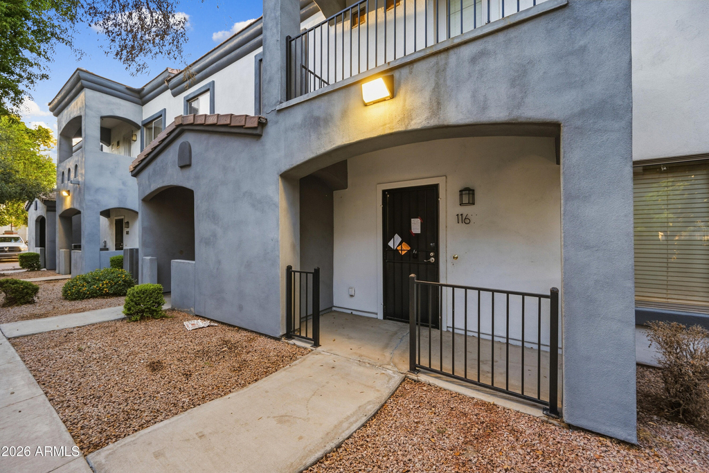 4608 W Maryland Avenue - Photo 0