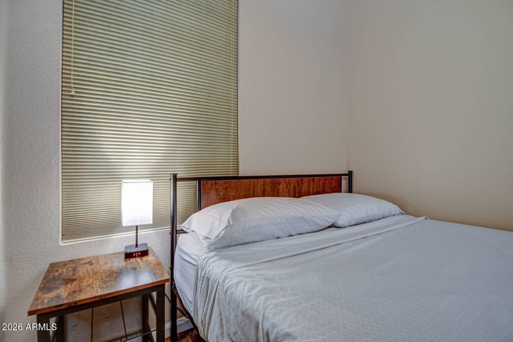 1676 E Glenhaven Drive - Photo 33