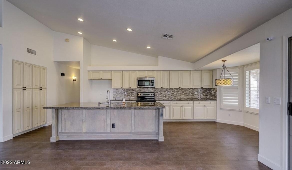 6960 W Villa Hermosa -- - Photo 3
