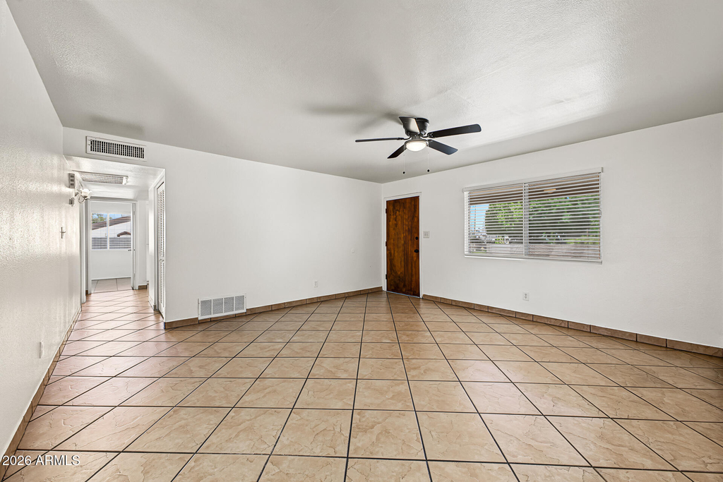 3824 N 86th Lane - Photo 2