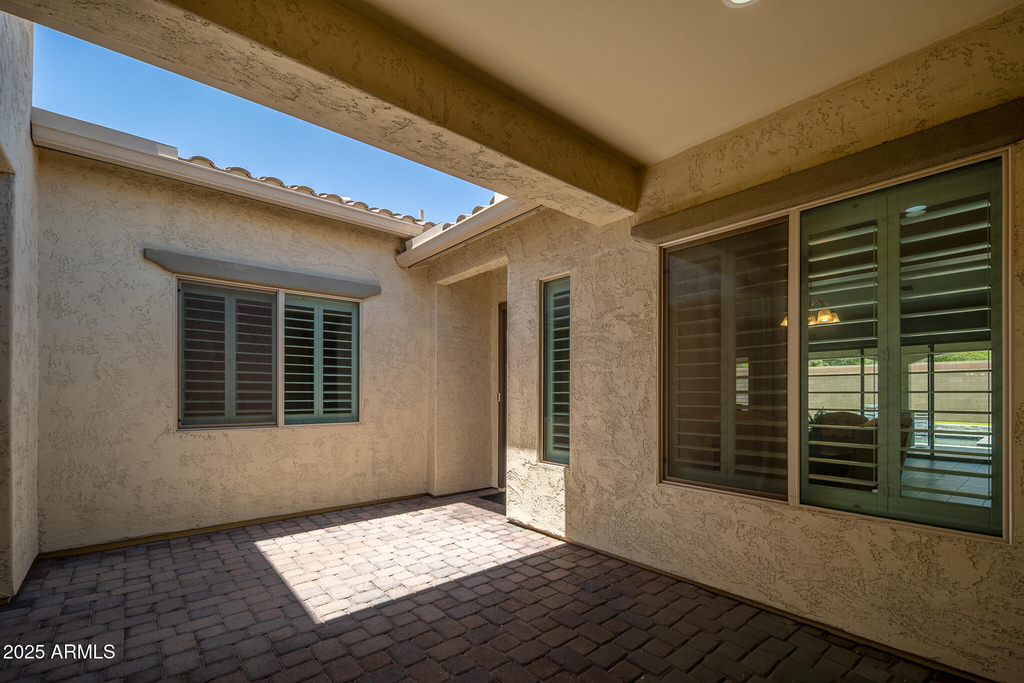 9752 W Rowel Road - Photo 47