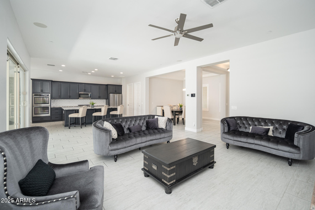 9752 W Rowel Road - Photo 8