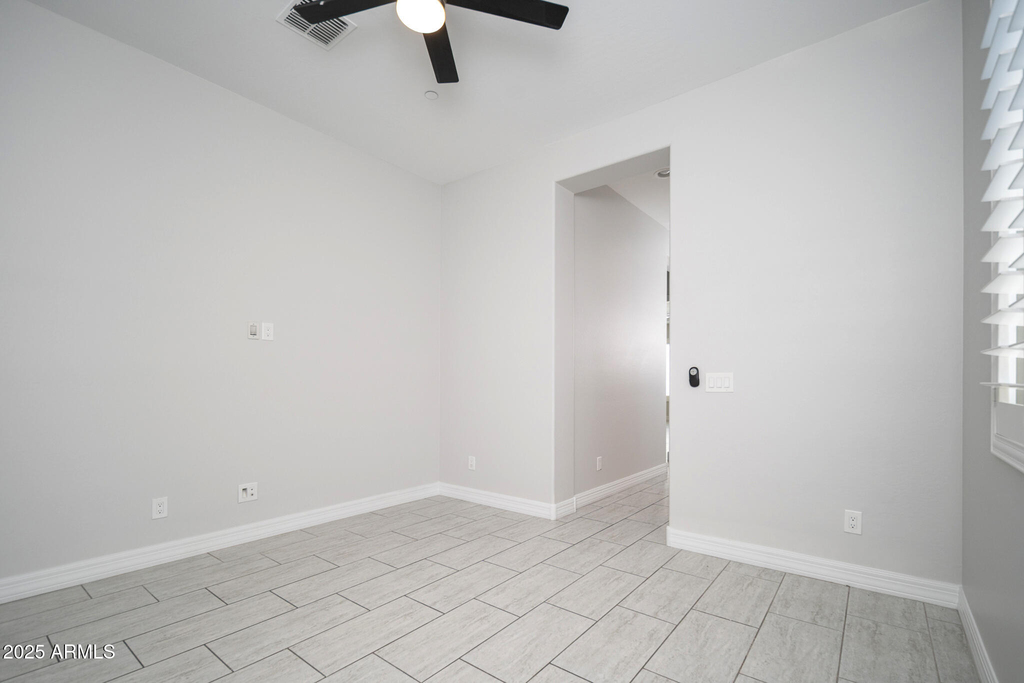 9752 W Rowel Road - Photo 22
