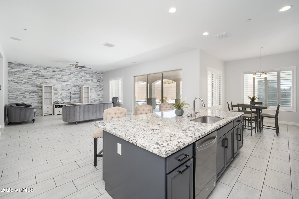 9752 W Rowel Road - Photo 11