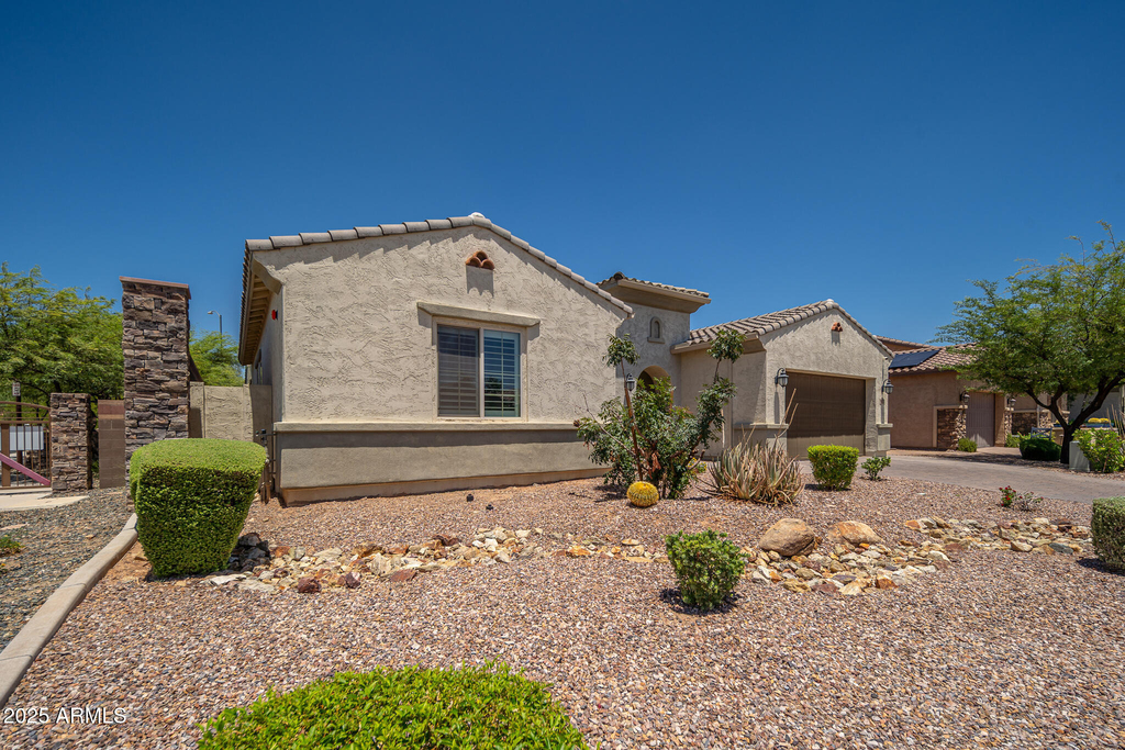 9752 W Rowel Road - Photo 3