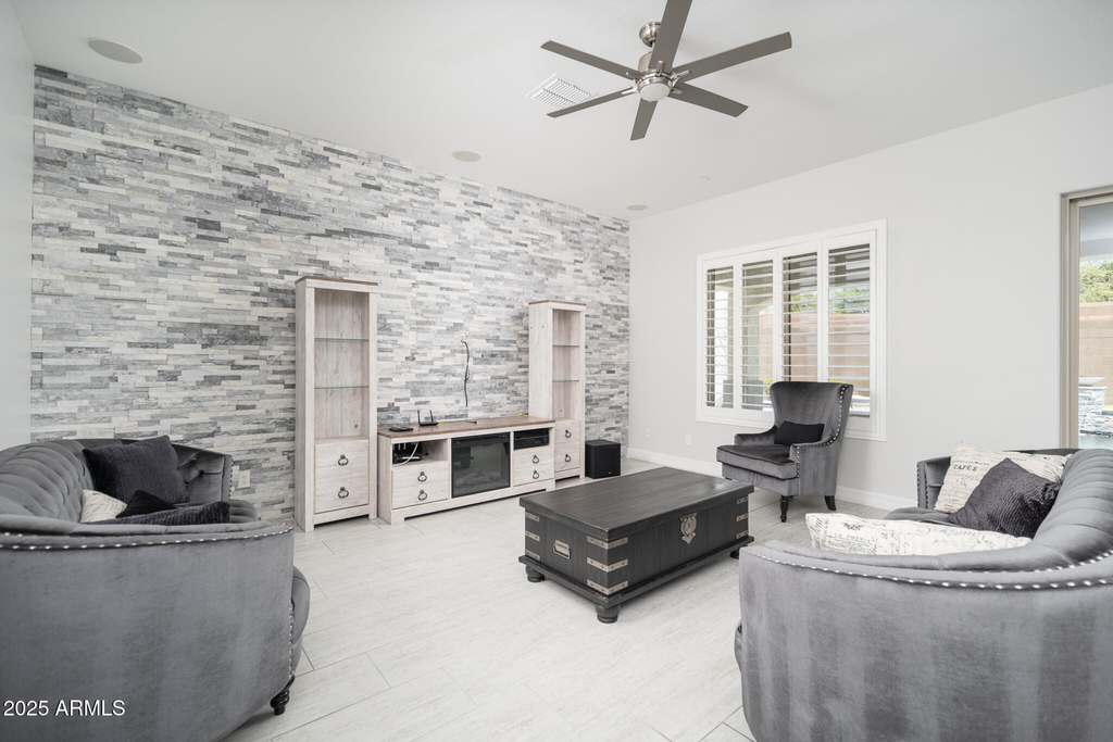 9752 W Rowel Road - Photo 7