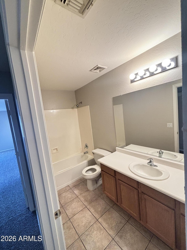 42250 W Oakland Drive - Photo 15