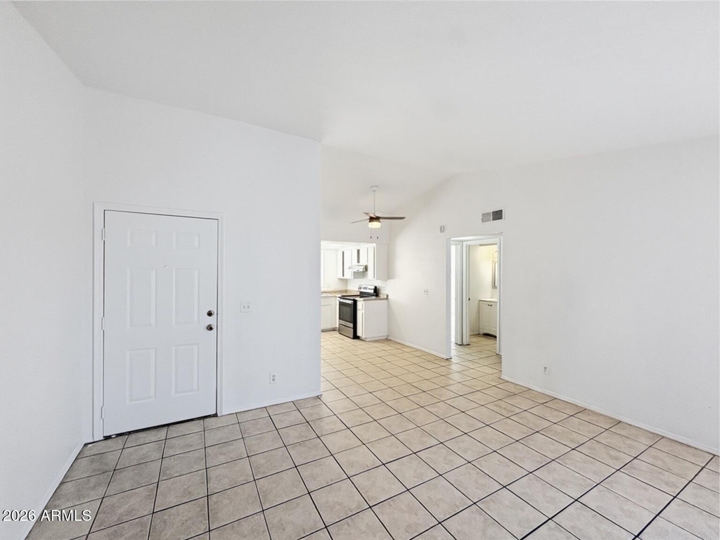 10820 N 16th Avenue - Photo 2