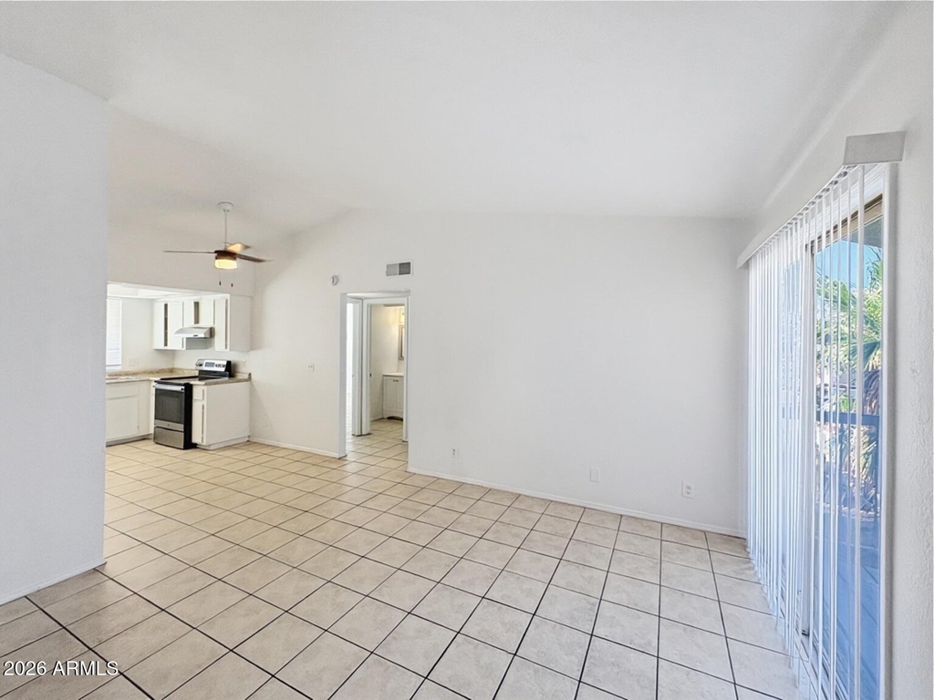 10820 N 16th Avenue - Photo 3