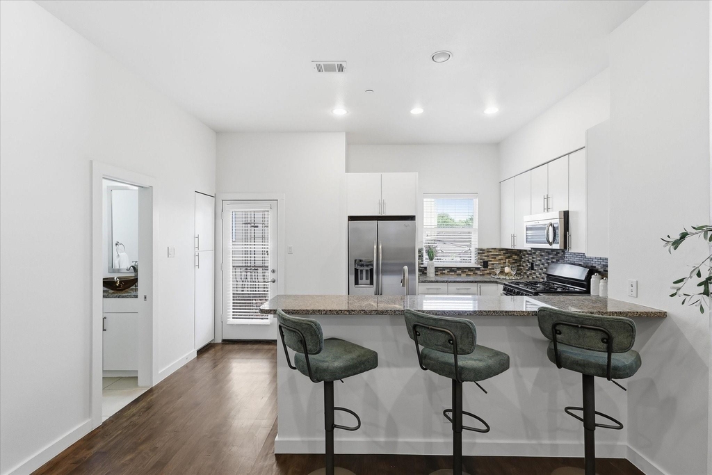 3200 Ross Avenue - Photo 21