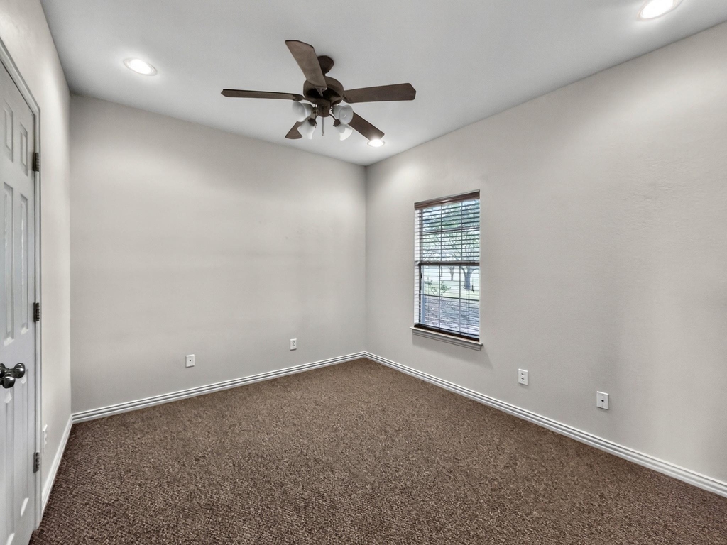 1255 Vineyard Road - Photo 10