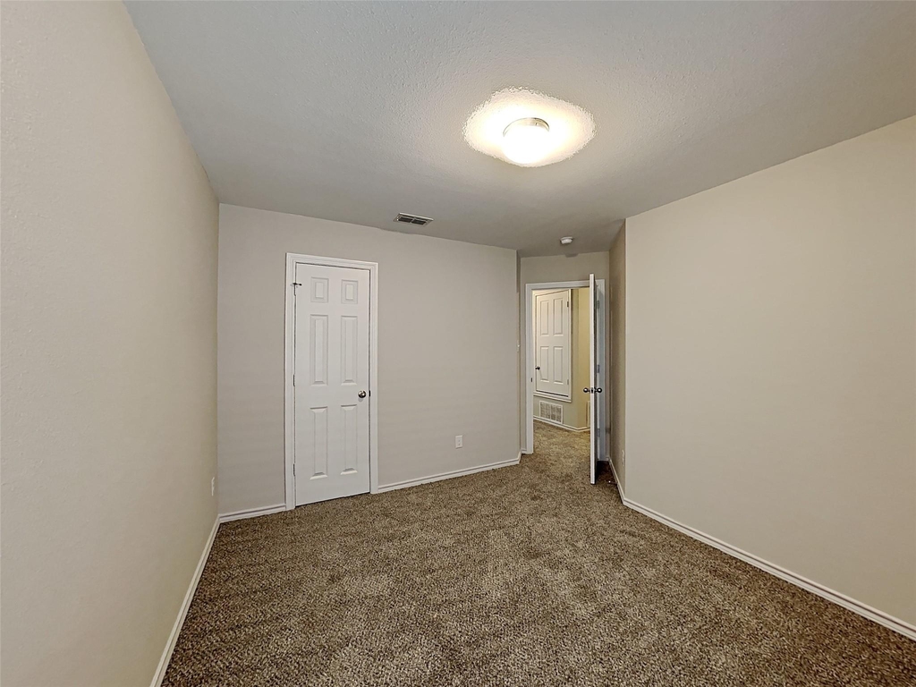 10129 Blue Bell Drive - Photo 6