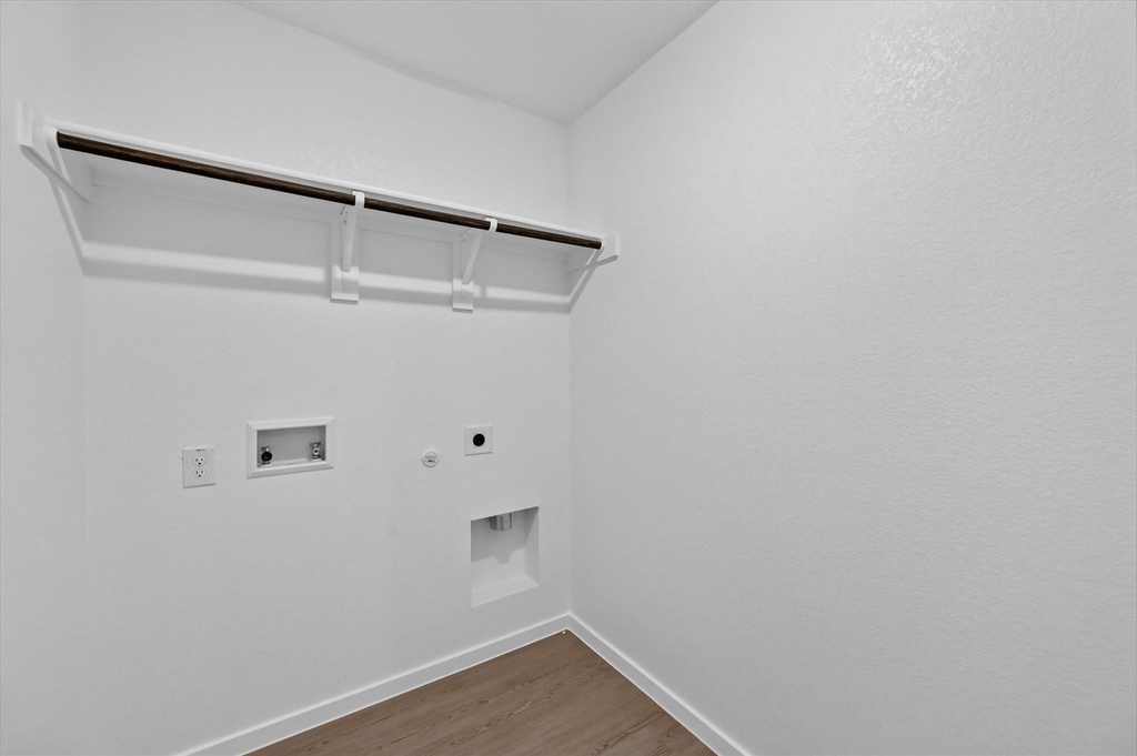 624 W Criner Street - Photo 20