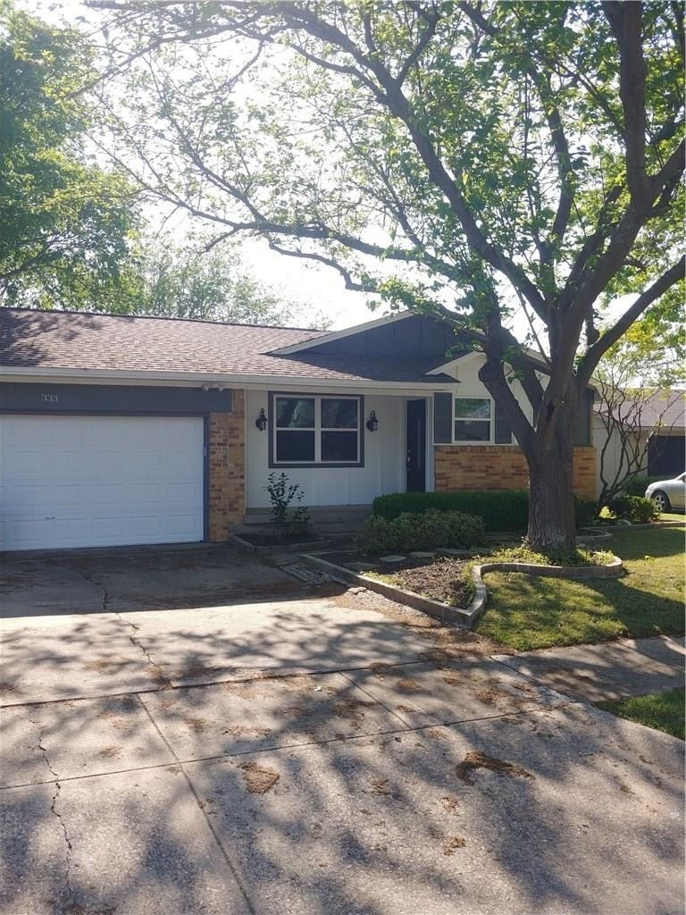 333 Hilltop Lane - Photo 0