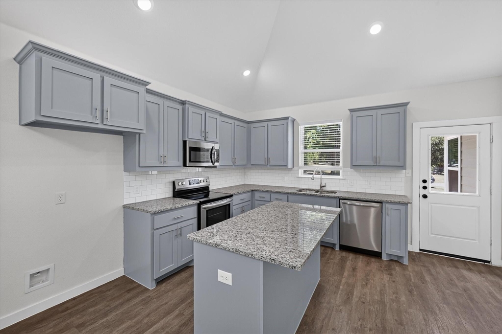 610 E Texas Street - Photo 6