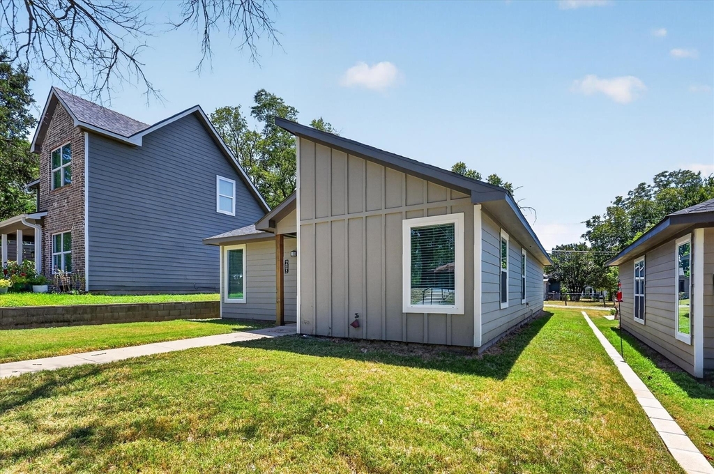 610 E Texas Street - Photo 25