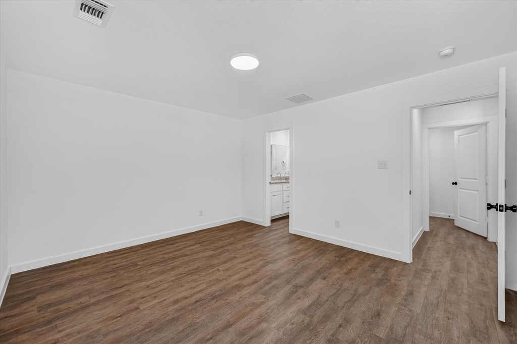 610 E Texas Street - Photo 14