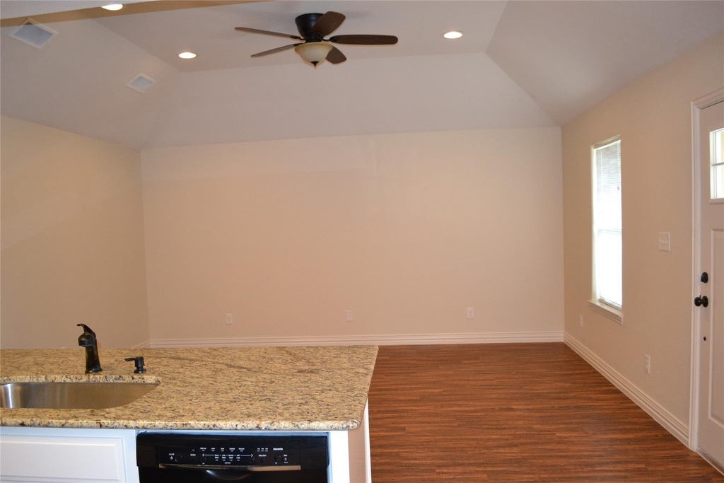 508 W Hull Street - Photo 3