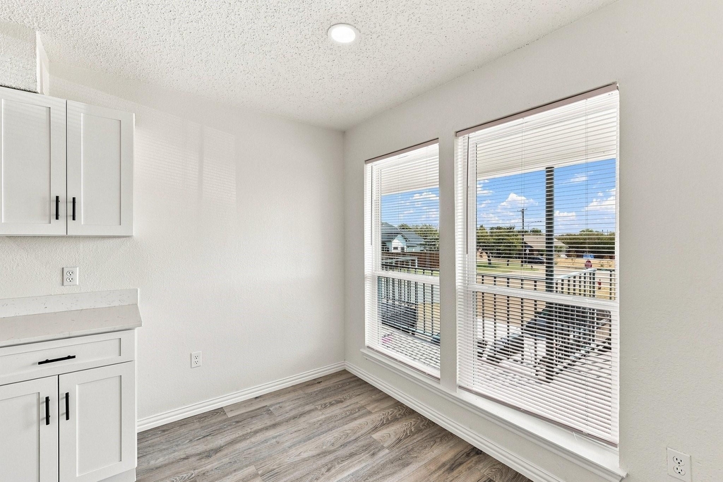 8137 Foxfire Lane - Photo 4