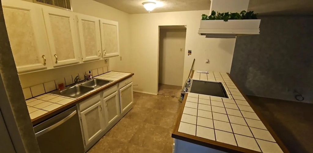 7205 Chatham Road - Photo 2