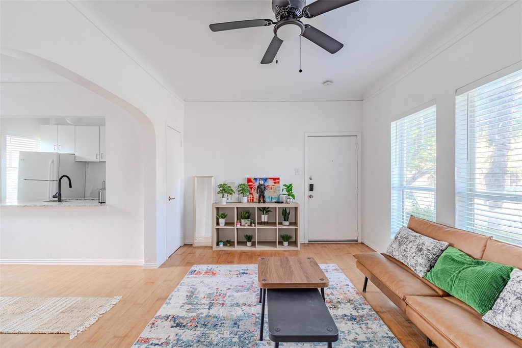 5305 Reiger Avenue - Photo 1
