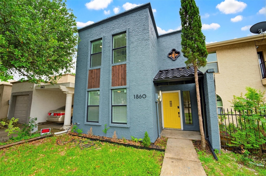 1860 Amber Lane - Photo 1