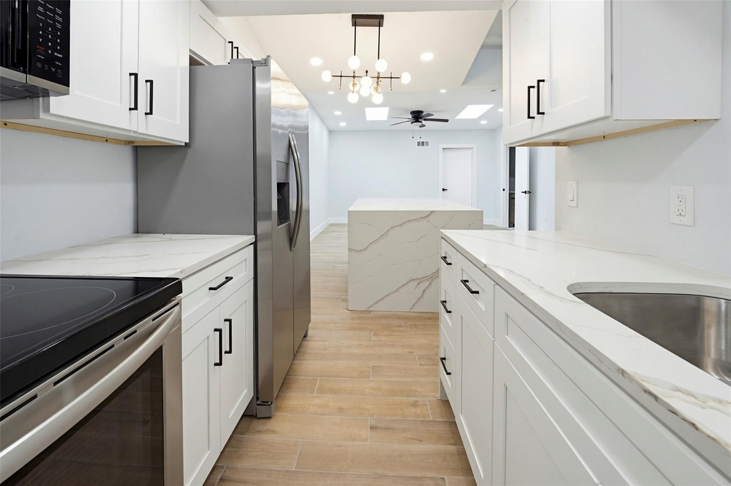 1860 Amber Lane - Photo 3
